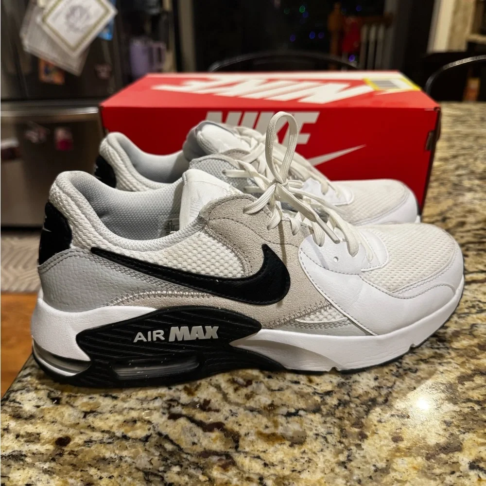 Nike Air Max Excee - Like New - Worn Once - Men’s - Picture 2 of 5